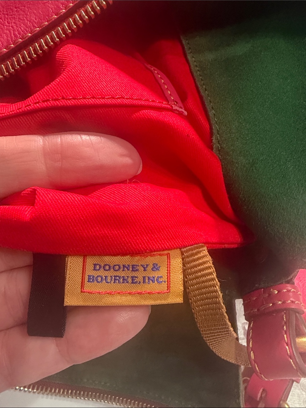 Dooney & Bourke beautiful bright pink shoulder bag - Picture 14 of 16